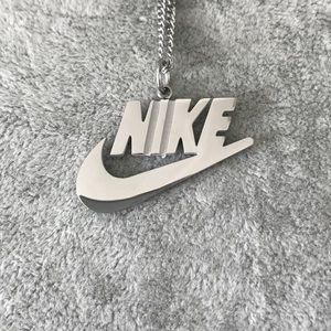 Meet your Posher, Hamza